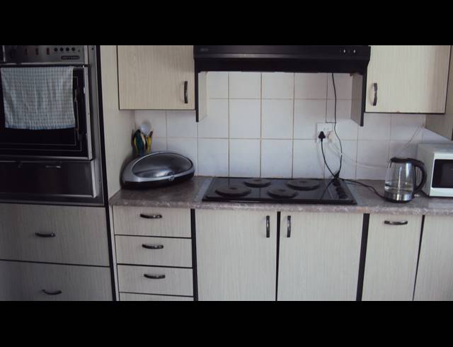 4 BEDROOM FREEHOLD FOR SALE IN KEMPTON PARK WEST